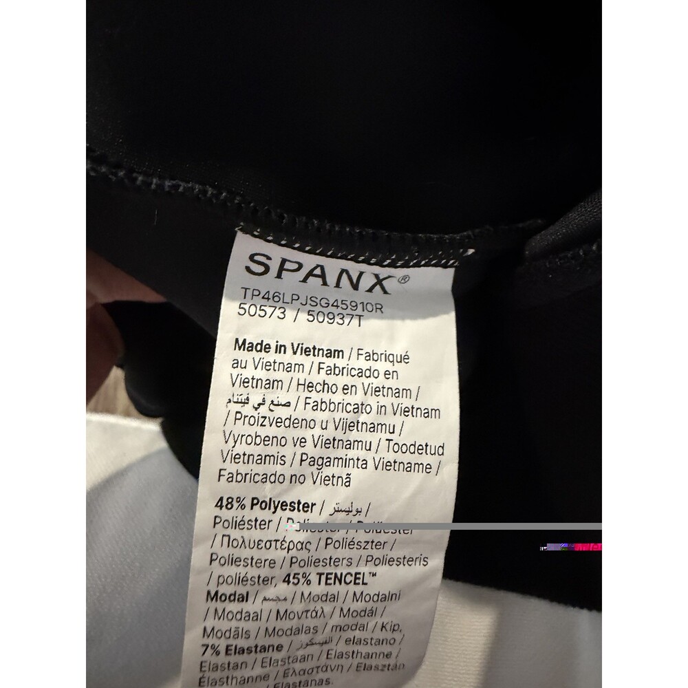 Spanx AirEssentials Luxe Tapered Pants in Black Size 1X Sweatpants Comfy Stretch - Picture 8 of 8
